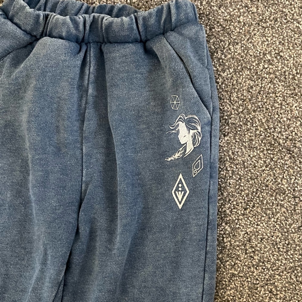 Girl’s Disney Store blue Elsa Frozen oversized sweatpants joggers 4 - Picture 2 of 5